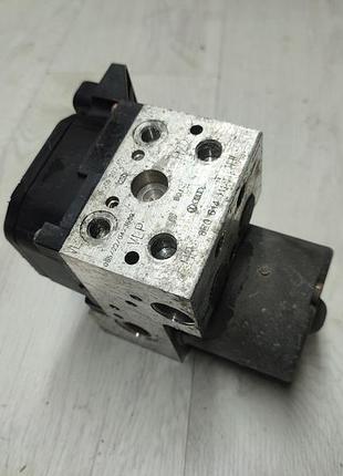 Блок abs audi a6 a4 vw passat no4 8e061411rt 0265202401