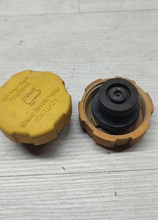 Кришка розширювального бачка gm 9202799 opel astra-h zafira-b ...