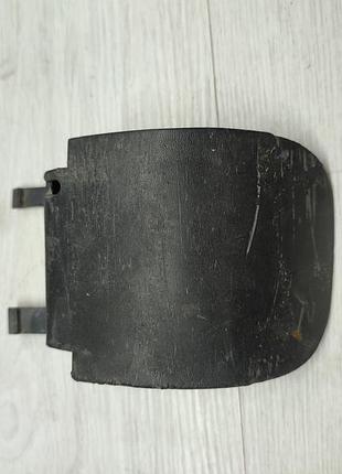 Заглушка порога права зад omega b 90459938