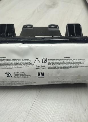 Подушка airbag пасажира для opel meriva a.combo corsa c 13188043