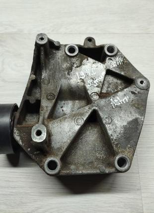 Кронштейн компресора кондиціонера opel vectra c 1.9 cdti zafir...