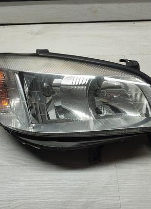 Фара права opel zafira(опель зафіра), 89100055