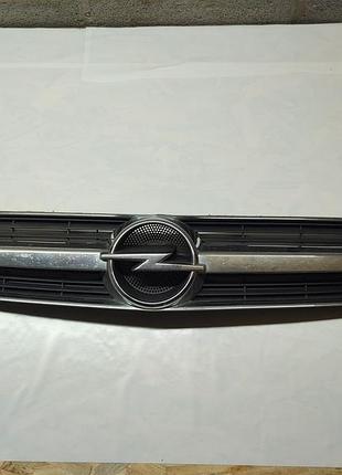 13106811 — opel vectra c гриль решітка капота хром