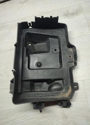 Майданчик під акумулятор, opel astra h/zafira b, 13234223