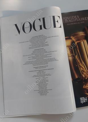 Vogue ukraine/ edition 4/зима 2023-2024/
мистецтво бачити , 192 стор.2 фото