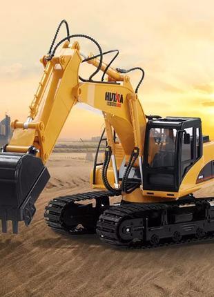 Екскаватор на пульту радіокерування 15 функцій 1:14