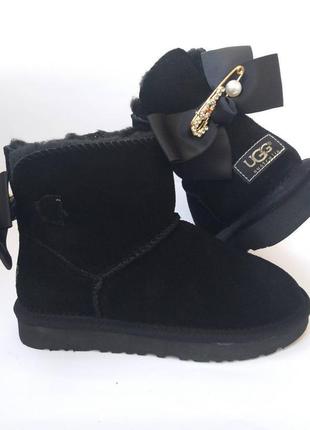 Короткі уги ugg у замші