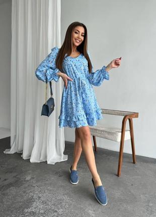 Голубое мини платье с цветочным принтом2 фото
