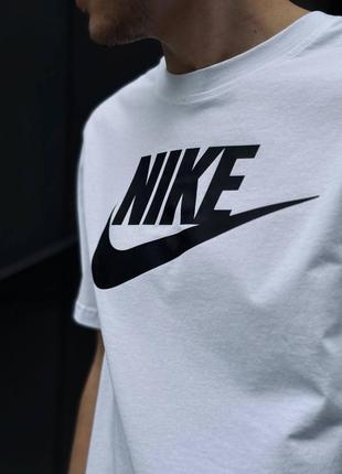 Чоловіча футболка nike nsw icon futura2 фото