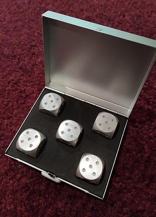 Гральні кістки алюмінієві, набір 5 шт. в прямокутному кейсі.