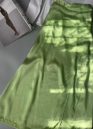 Атласная юбка с разрезом р.m/l2 фото