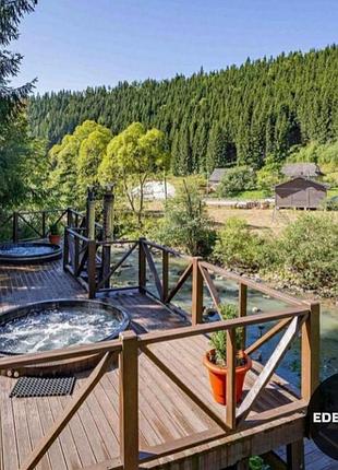 Спа купель встроема в терасу, чан з подогревом