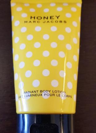 Marc jacobs honey парфумована молочко для тіла1 фото