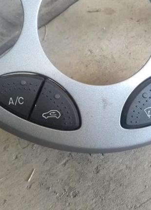 Кнопки обігріву салону ford focus mk1.