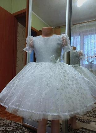 Платье снежинка    для девочки нарядное для праздника1 фото