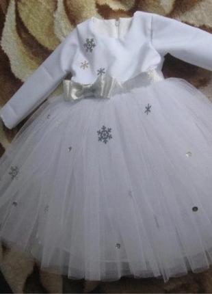 Снежинка нарядное детское платье  для девочки