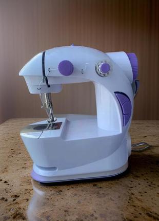 Все в одном: удобная мини-машинка 4 в 1 mini sewing machine sm2011 фото