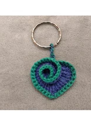 Брелок для ключів сердечко подарунковий beauty crochet синій з зеленим1 фото