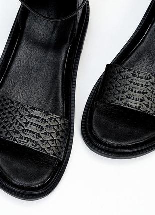 Черные фактурные кожаные босоножки на шлейке натуральная кожа низкий ход2 фото