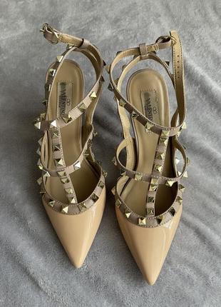 Туфли valentino. 38 размер. хорошее состояние