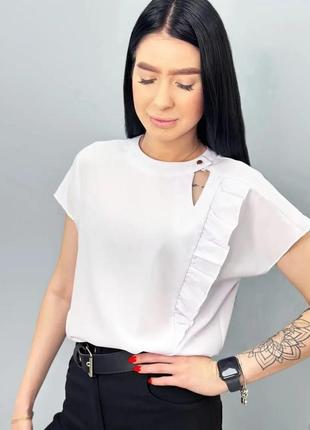 Жіноча блузка з оборкою "naomi", білий3 фото