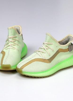 Легкі текстильні повітропроникні зелені лаймові літні кросівки2 фото