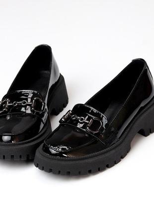 Чорні лакові глянсові туфлі лофери натуральна шкіра виробництв...3 фото