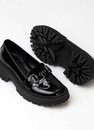 Чорні лакові глянсові туфлі лофери натуральна шкіра виробництв...8 фото