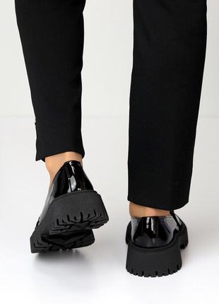 Чорні лакові глянсові туфлі лофери натуральна шкіра виробництв...9 фото