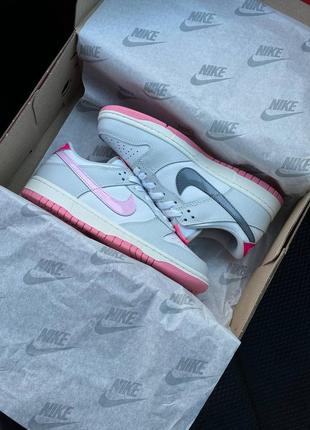 Женские кроссовки nike sb dunk low 520 pink puck9 фото