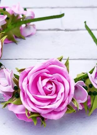 Обідок з рожевими трояндами і гортензіями4 фото