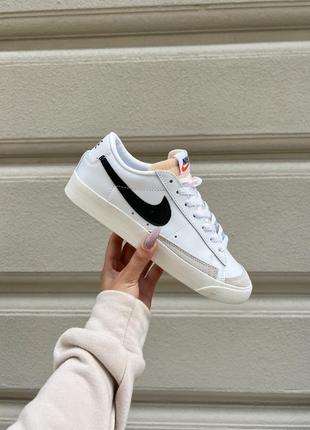 Кросівки nike blazer low 77 vintage white black1 фото