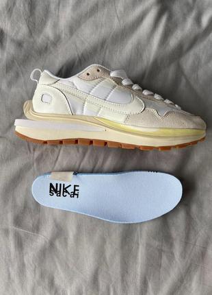 Кроссовки nike vaporwaffle sacai sail gum4 фото