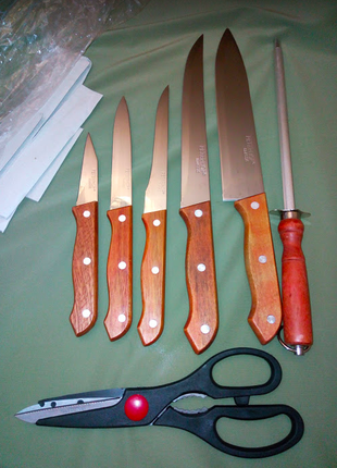 Набір ножів ніж ножі ножі на підставці ножиці для птиці мусат пр-во австрія