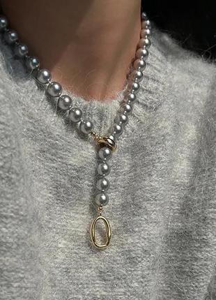 Колье из бусин под жемчуг бусы ожерелье серое серебристое цепочка на шею1 фото
