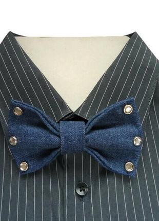 Джинсовый галстук-бабочка с кристальными заклепками. denim  bow tie with rivet.5 фото