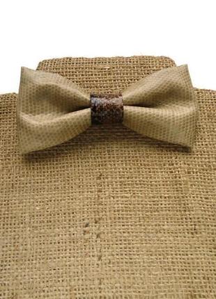 Бежевий краватка-метелик із штучної шкіри з принтом пітона. faux leather bow tie1 фото
