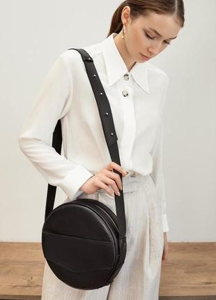 Кожаная женская круглая сумка-рюкзак maxi черная	bn-bag-30-g7 фото