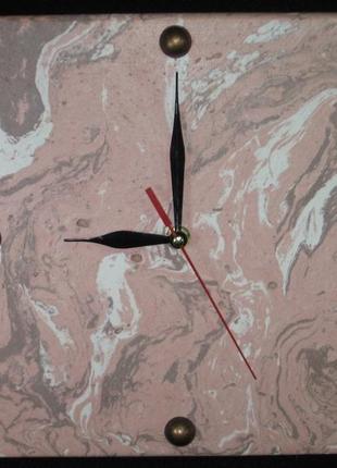 Часы настенные "розовый мрамор" из декоративного бетона2 фото