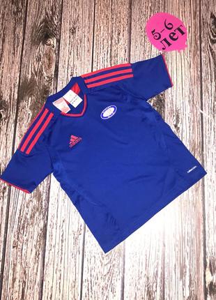 Фирменная футболка adidas для мальчика 5-6 лет 110-116 см