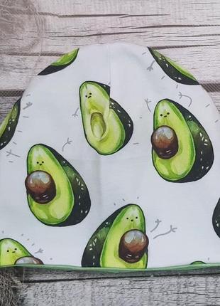 Трикотажная шапочка в авокадо