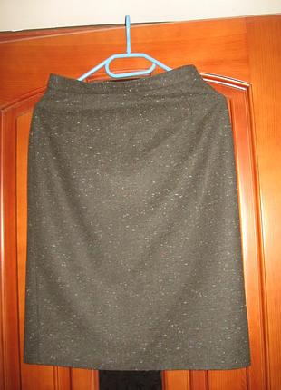 Спідниця класичного крою, костюмна дорога тканина. повний 36 розмір.