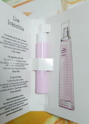 Пробник новий givenchy live irresistible blossom crush 1мл.