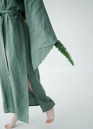 Сукня-кімоно з льону з широкими рукавами та декоративними необробленими краями. лляна сукня3 фото