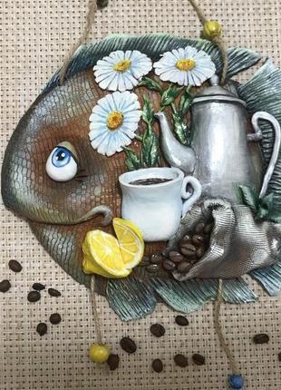 Панно-рыба « серебряный кофейник»