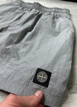 Нейлоновые шорты stone island3 фото