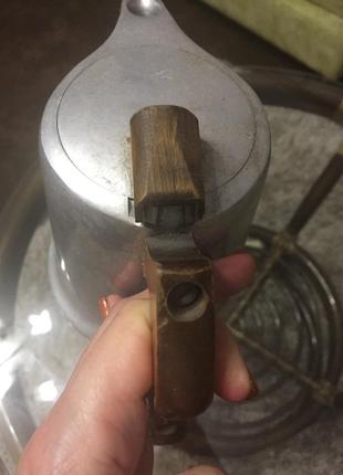 Старовинний глечик англійська