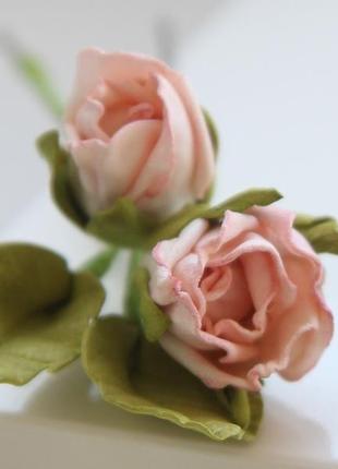 Цветы в прическу. шпильки с  розовыми цветами. заколка с розочками.8 фото