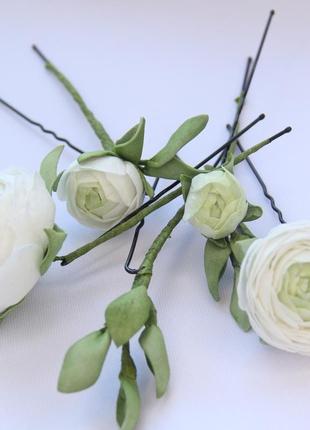 Белые цветы в прическу. шпильки с цветами.1 фото