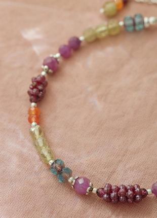 Яркий женский браслет из натуральных камней, серебра, в стиле бохо, рубин, цаворит, агат5 фото
